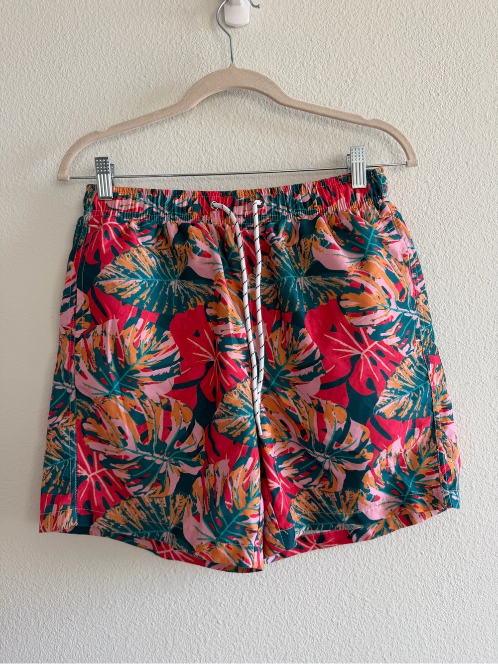 Manfinity Swim Bottoms size Small
